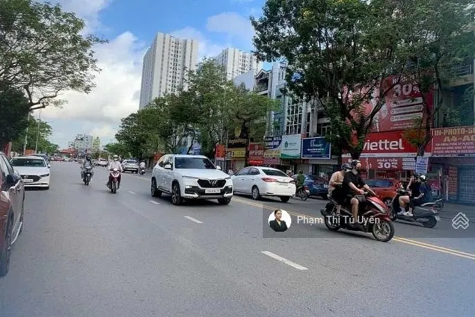 Nhà mặt đường trung tâm vị trí đẹp nhất Lạch Tray