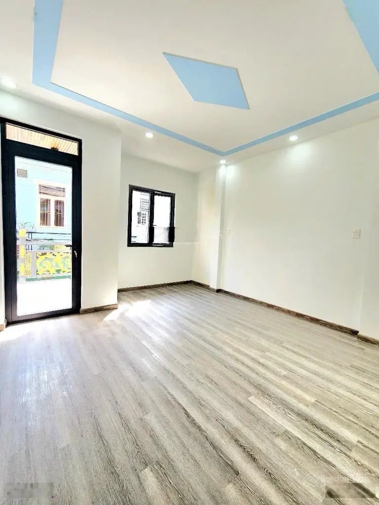 Bán gấp nhà riêng Lẻ Đình Cẩn, BTân, 40m2, 2T mới ken, hẻm xe hơi, chỉ nhỉnh 2 tỷ..