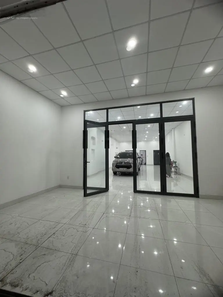 Bán nhà mặt phố siêu rộng 121m2, ngang 6,4m, đường Ngô Sỹ Liên, Quận 8