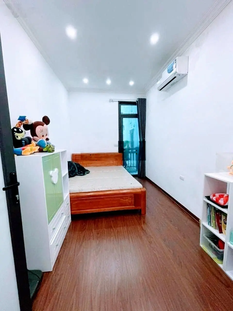 42m2*4 tầng, chỉ 7.88 tỷ, nhà đẹp ở ngay, 10m ra phố 3 ô tô tránh, ngõ 2.5m, tầm tiền ít nhà bán