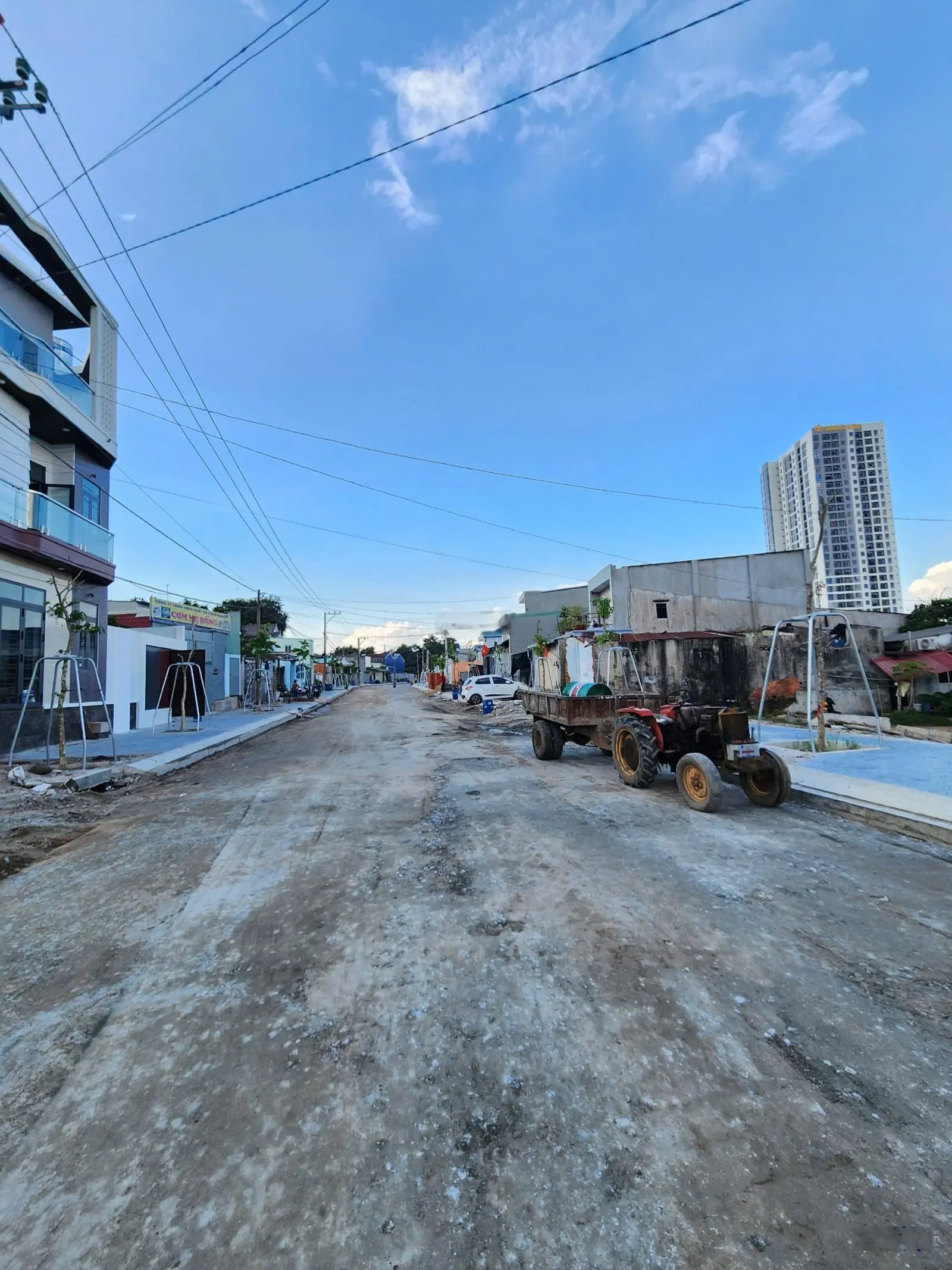 Bán nhà gần Làng Đại Học 1km, gần đường Quốc Lộ 1K chỉ 300m Thành phố Dĩ An