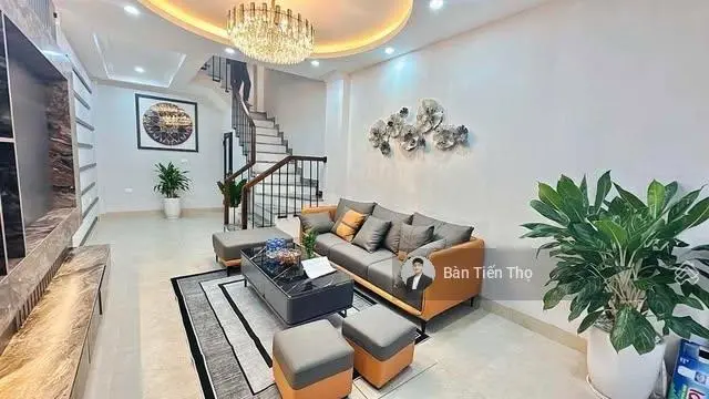 Bán nhà bát khối, ôtô đỗ cổng - 34m2, 6 tầng, giá 5.98 tỷ