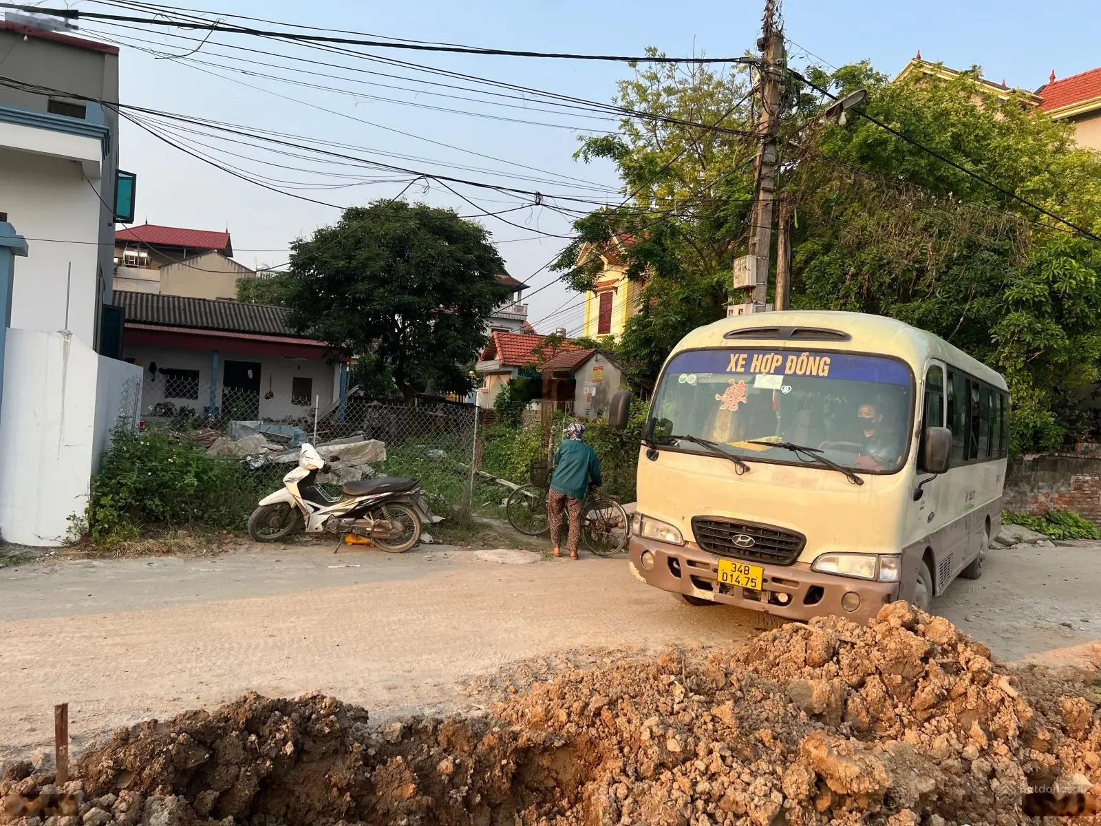 Cần tiền bán cắt lỗ lô đất, lô góc, nhỉnh 1 tỷ đường oto 30 chỗ tránh nhau, cạnh đường Vành Đai 4