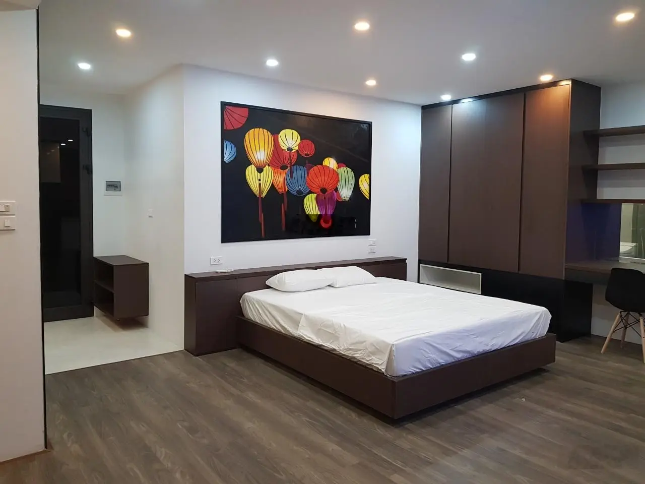 Bán nhanh tòa nhà MP Linh Lang, 100m2 x 7 tầng, MT 4.5m; 2 mặt thoáng, giá thiện chí. LH 0973663886