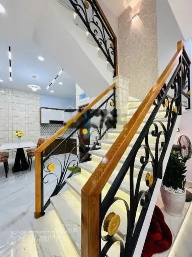 Bán nhà riêng tại Hoàng Sa, 4,3 tỷ, 44m2, 3PN + 3WC, giá siêu hời Gọi ngay 0374926201