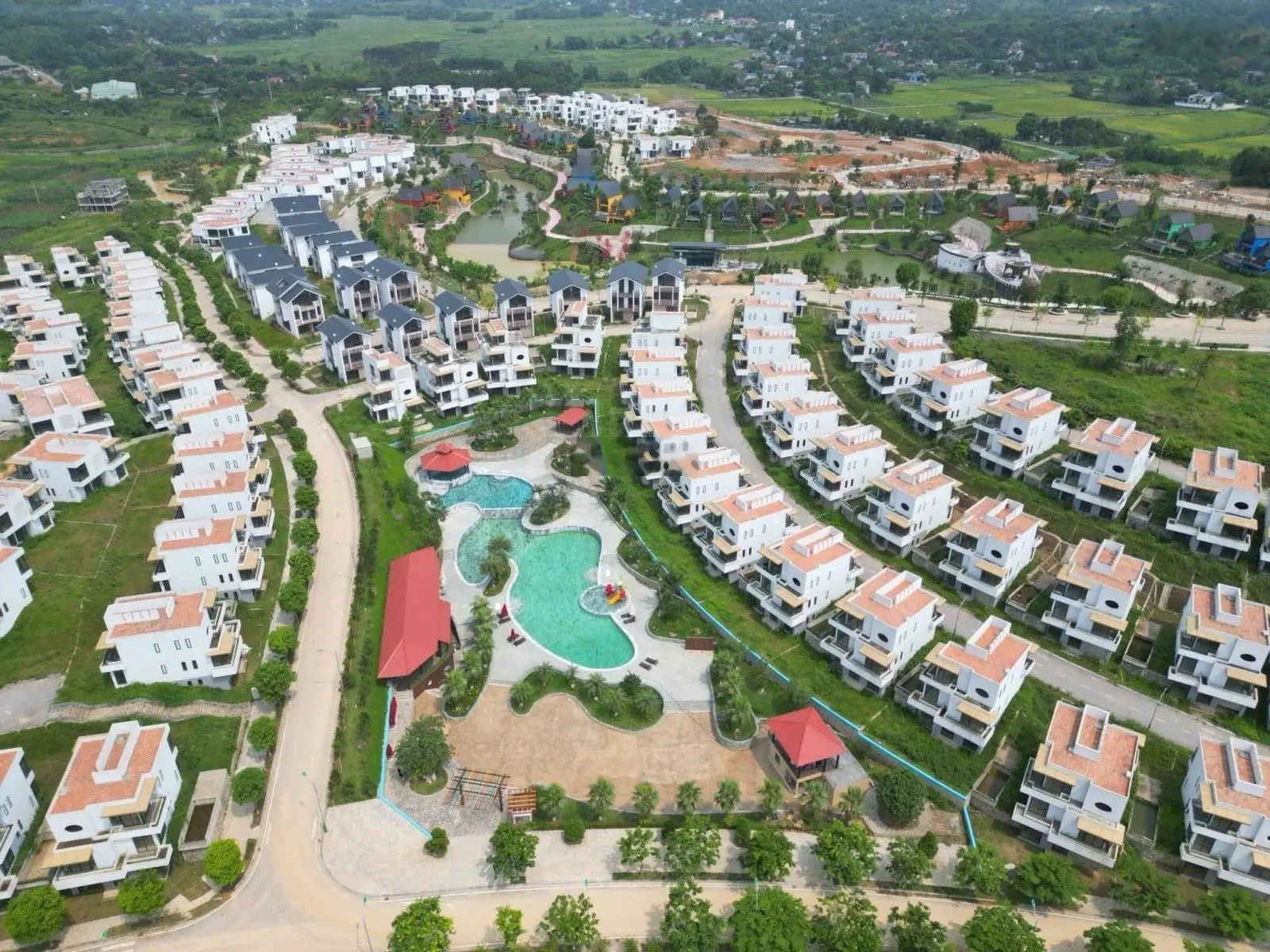 Bán 03 mặt Thung Lũng Nhiệt Đới - Tropical Valley đẹp nhất DA. Diện tích 350 - 600m2. Giá từ 9,x tỷ