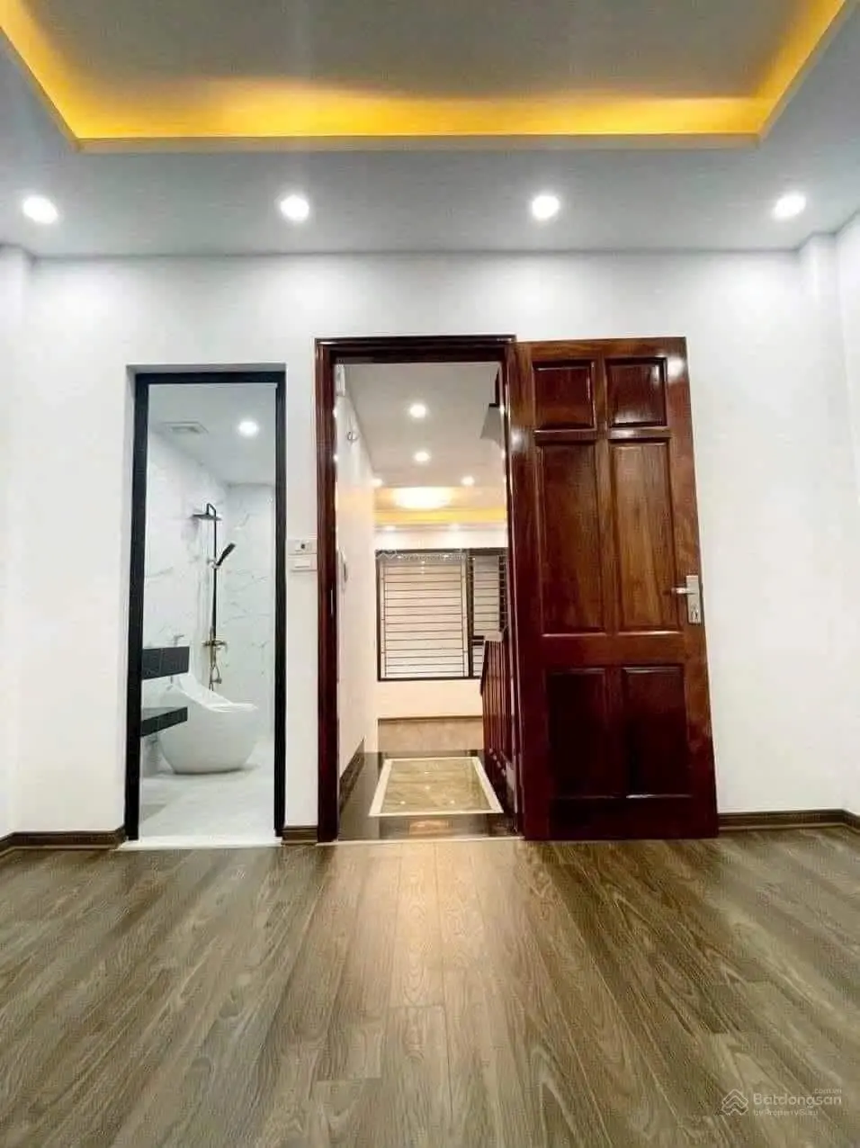 Bán Nhà Huỳnh Cung Yên Ngưu 35m2 Xây 5 Tầng Ô Tô đỗ gần giá 3ty950