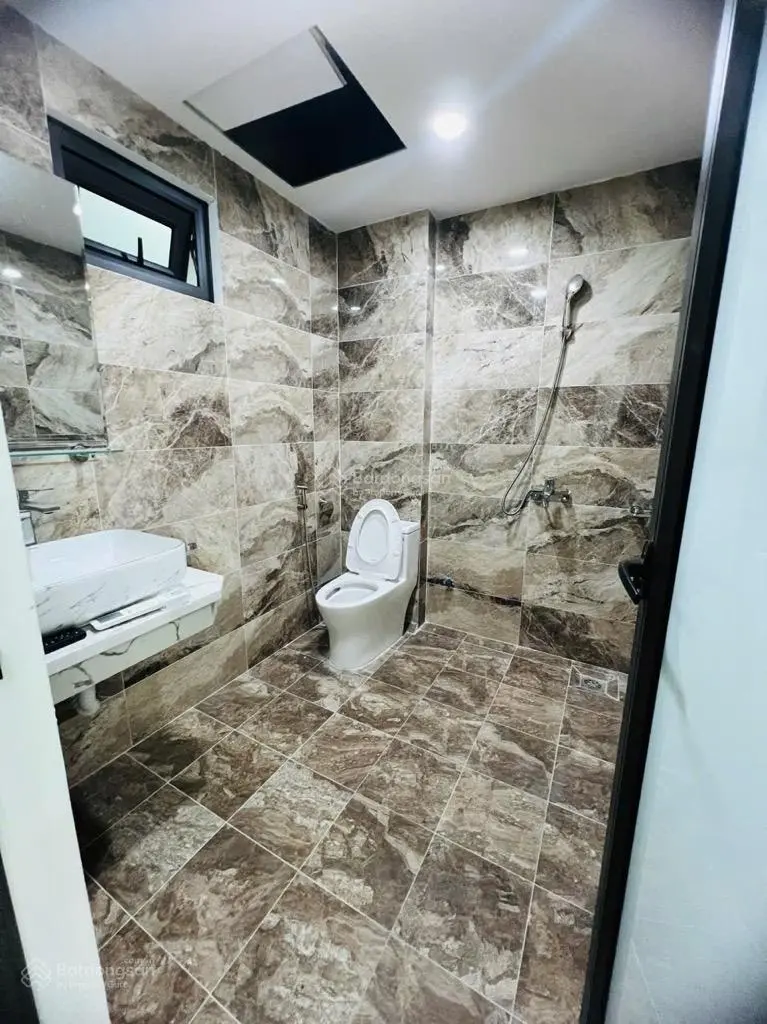 Bán nhà mặt Phố 60m2, phân lô vỉa hè lớn, thang máy tại KĐT Tây Nam Linh Đàm