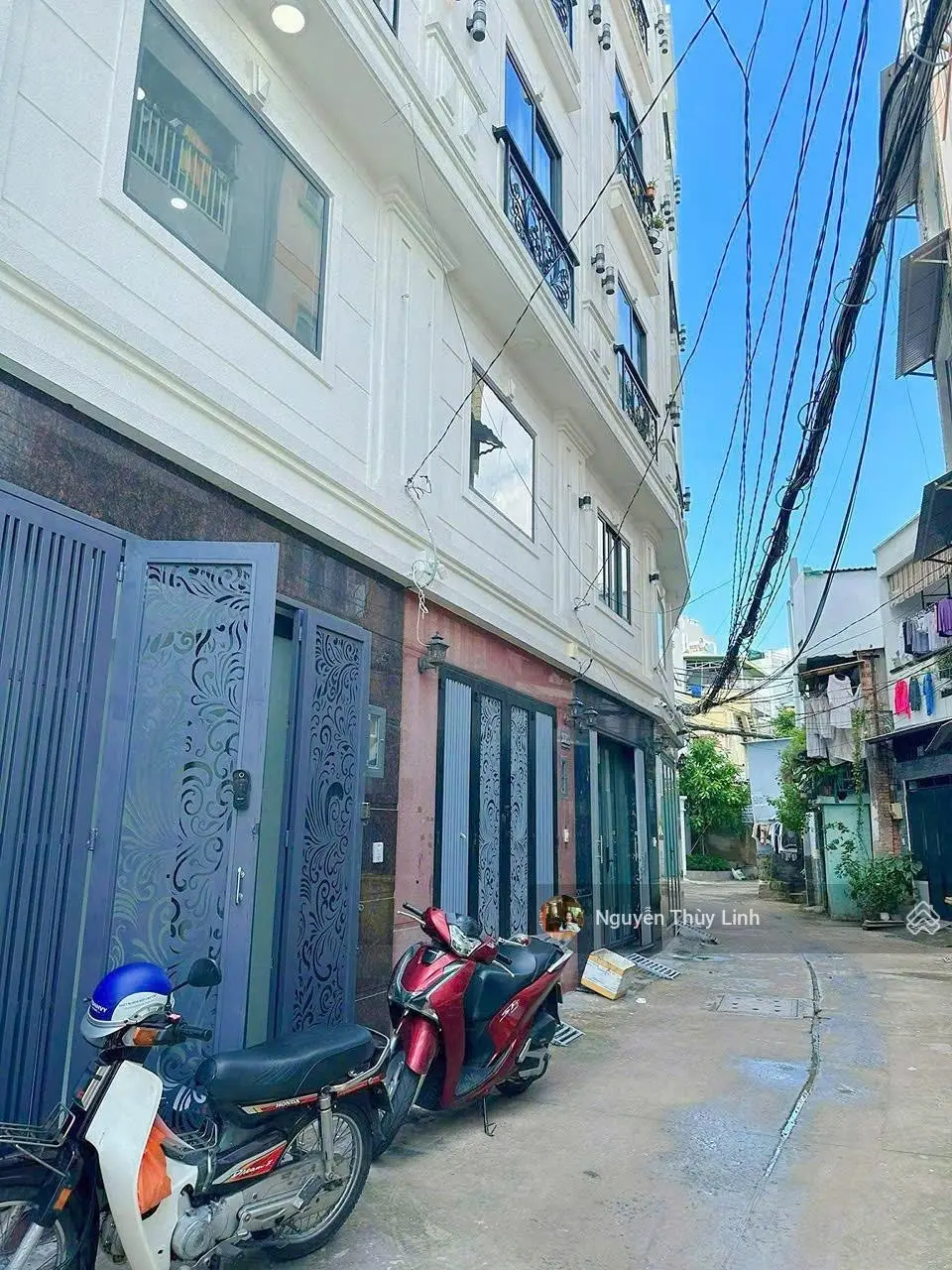 Nhà 5 tầng bê tông chắc chắn, xe hơi đậu cửa, ngay ngã giao Nơ Trang Long, Phan Văn Trị, Chu Văn An