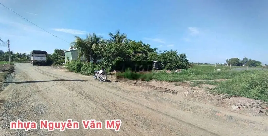 10 x 24m đường Nguyễn Văn Mỹ đang lên nhựa 9m