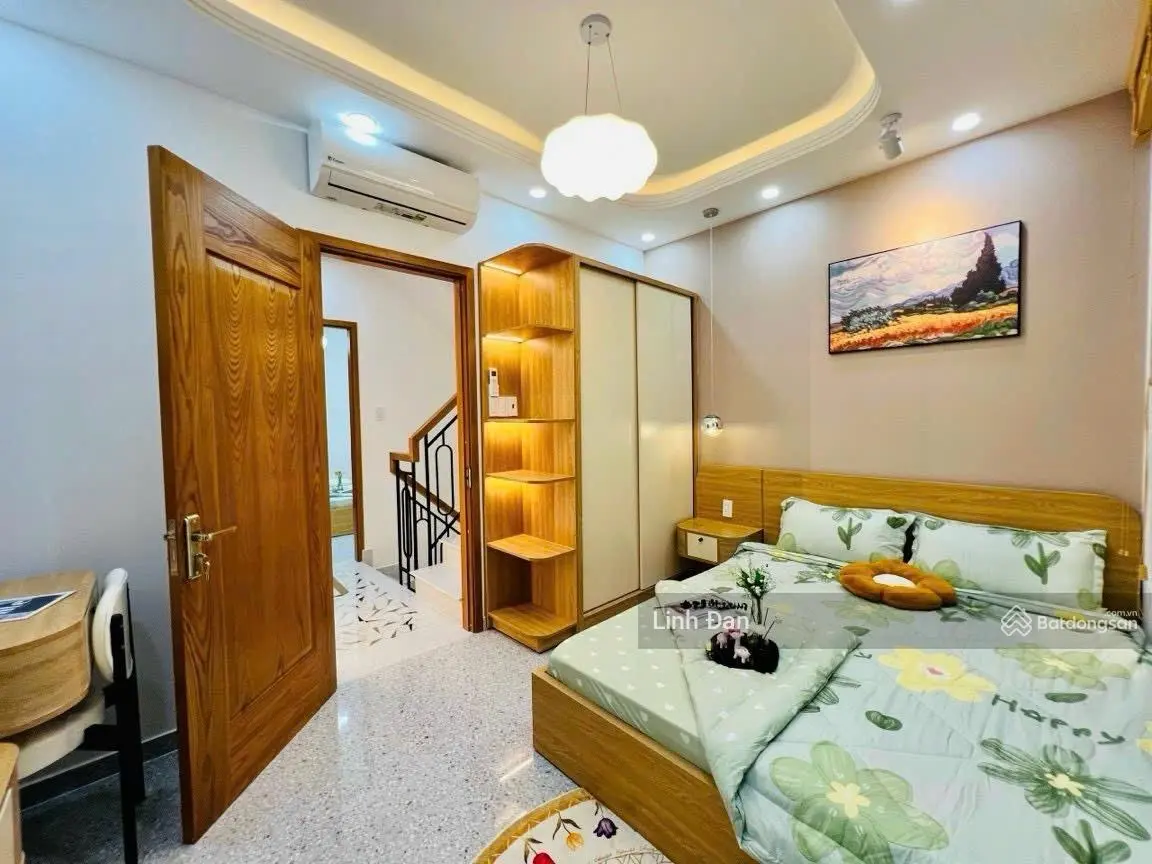 Hạ giá! Bán bán gấp nhà 40m2, Lê Hồng Phong, Phường 2, Quận 5 gần CĐ Kinh Tế