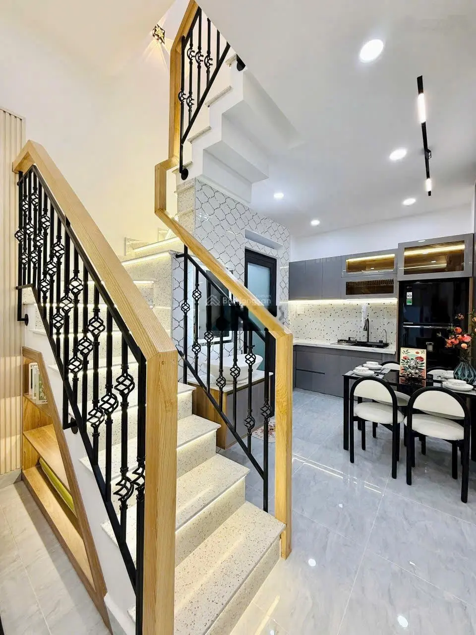 Mini thông minh Smart Home, sát siêu thị Emart 2, Phan Huy Ích, Gò Vấp, 3x8m, 3 tỷ 750