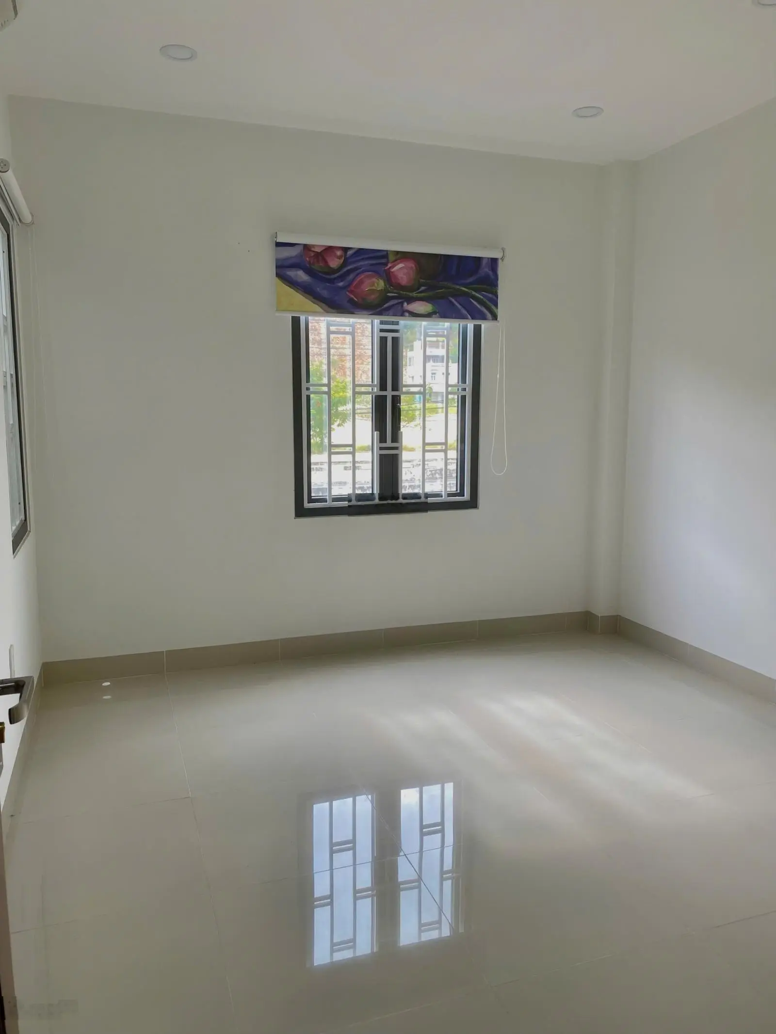 Bán nhà đẹp 3 tầng tại Hòn Rớ 2, Nha Trang - 4,5 tỷ, DT 90m2, 2 PN, full nội thất