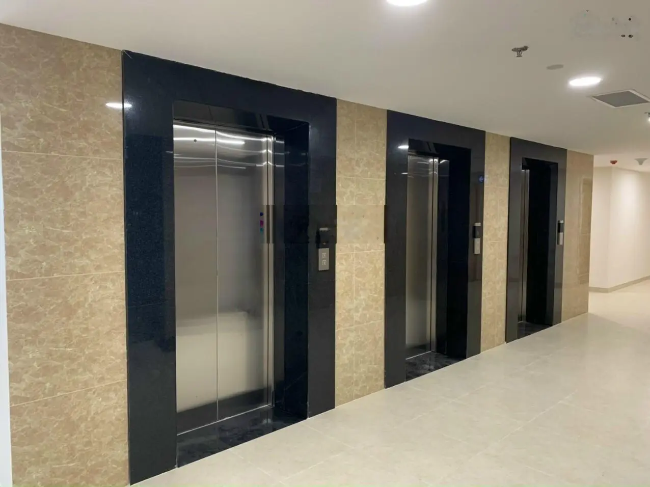 Chính chủ gửi bán nhanh, 3PN, 2WC Carillon 7, 86m2, quận Tân Phú, giá 3,85tỷ, DT: 0937 349 ***