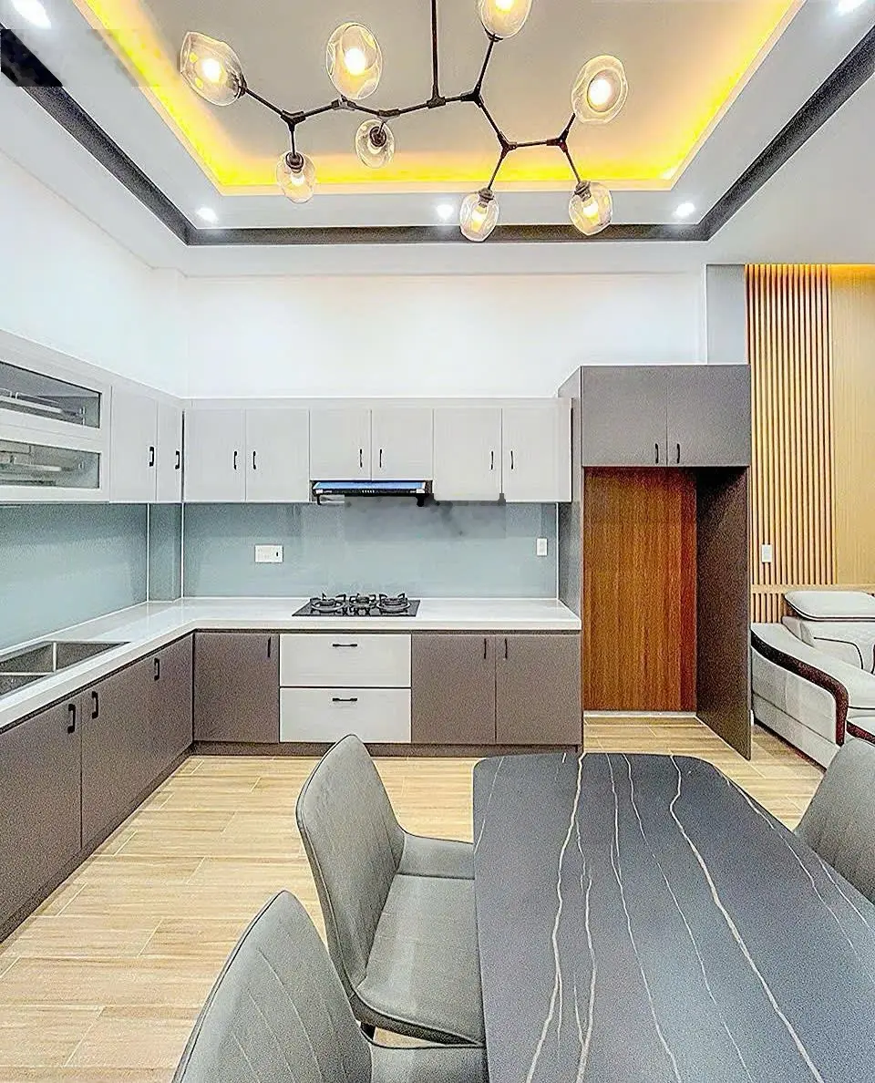 Bán nhà giá rẻ - 2tầng ở hoặc cho thuê ngay - sổ riêng~80m2, ngay cổng VSIP - trung tâm TP Tân Uyên