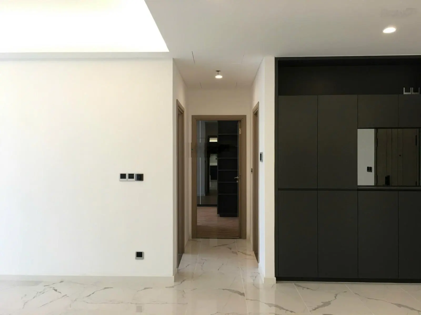 Bán căn hộ 2PN Sarina, 96m2, không nội thất, giá 10.1 tỷ