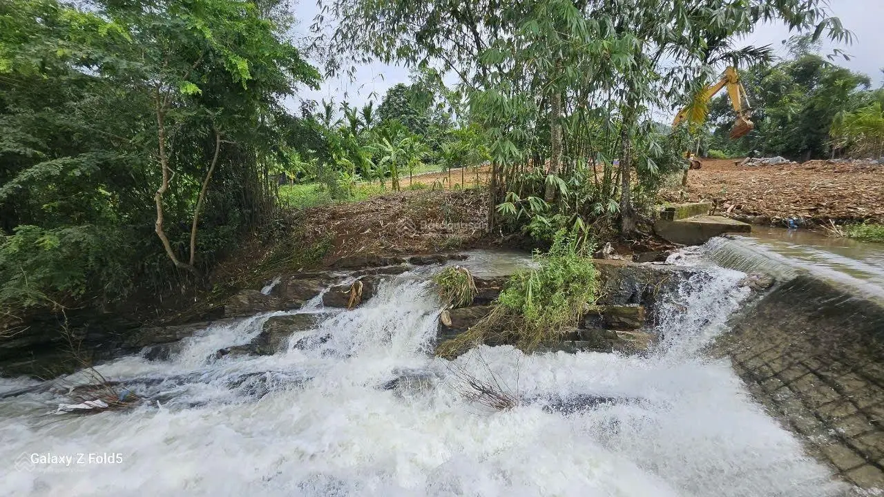 1565m2 Bám suối cực đẹp tại Kim Bôi phù hợp làm homestay nghỉ dưỡng, cách đường LK vùng vài trăm m