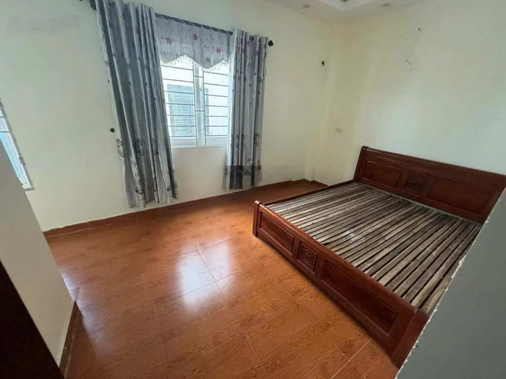 Bán nhà riêng Nguyễn Khuyến, Văn Quán, Hà Đông, 41m2, lô góc, dân xây, 4 tầng, 4 ngủ, chỉ hơn 6 tỷ