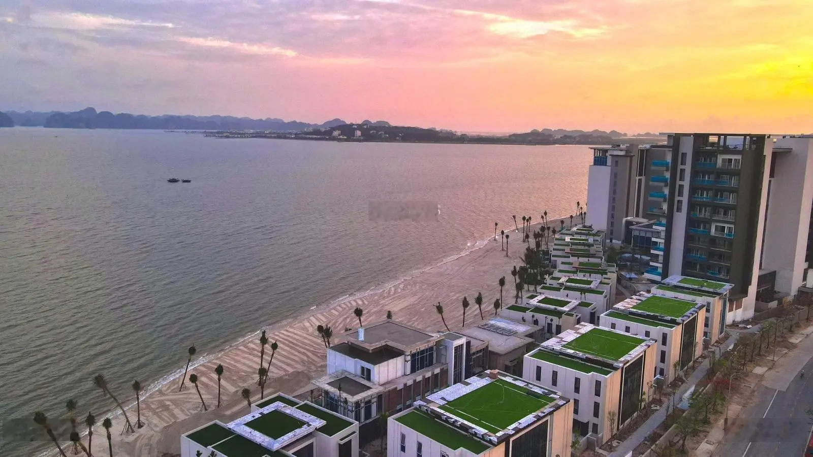 Biệt thự Lagoon view vịnh có hồ Cá Koi 800m2, giá từ 25.76 tỷ, đất ở lâu dài 0973 272 869