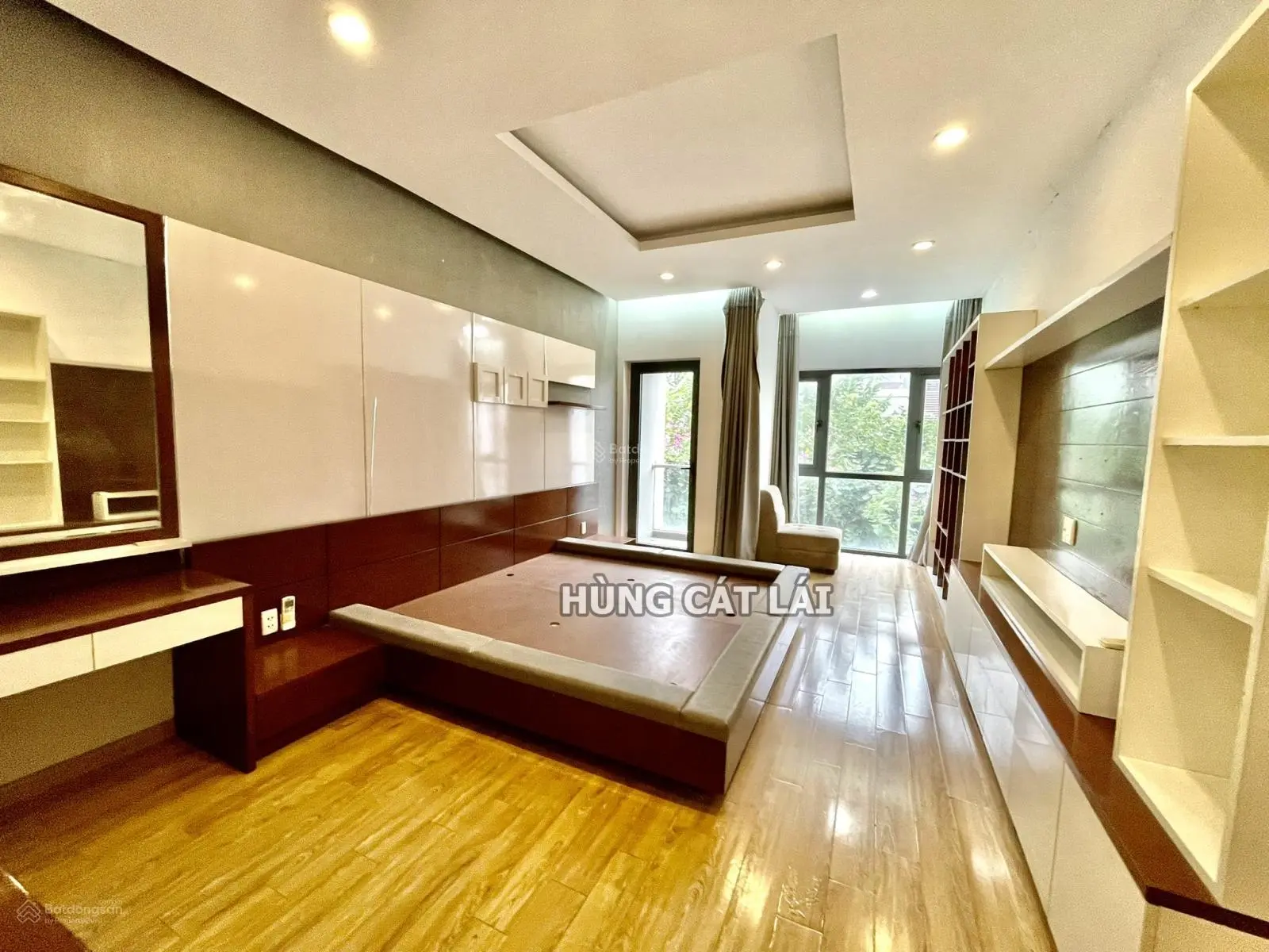 Còn duy nhất 1 căn Phố Đông DT 120m2, 1 trệt 2 lầu, nhà hoàn thiện giá chỉ 11.5 tỷ rẻ bằng nhà thô