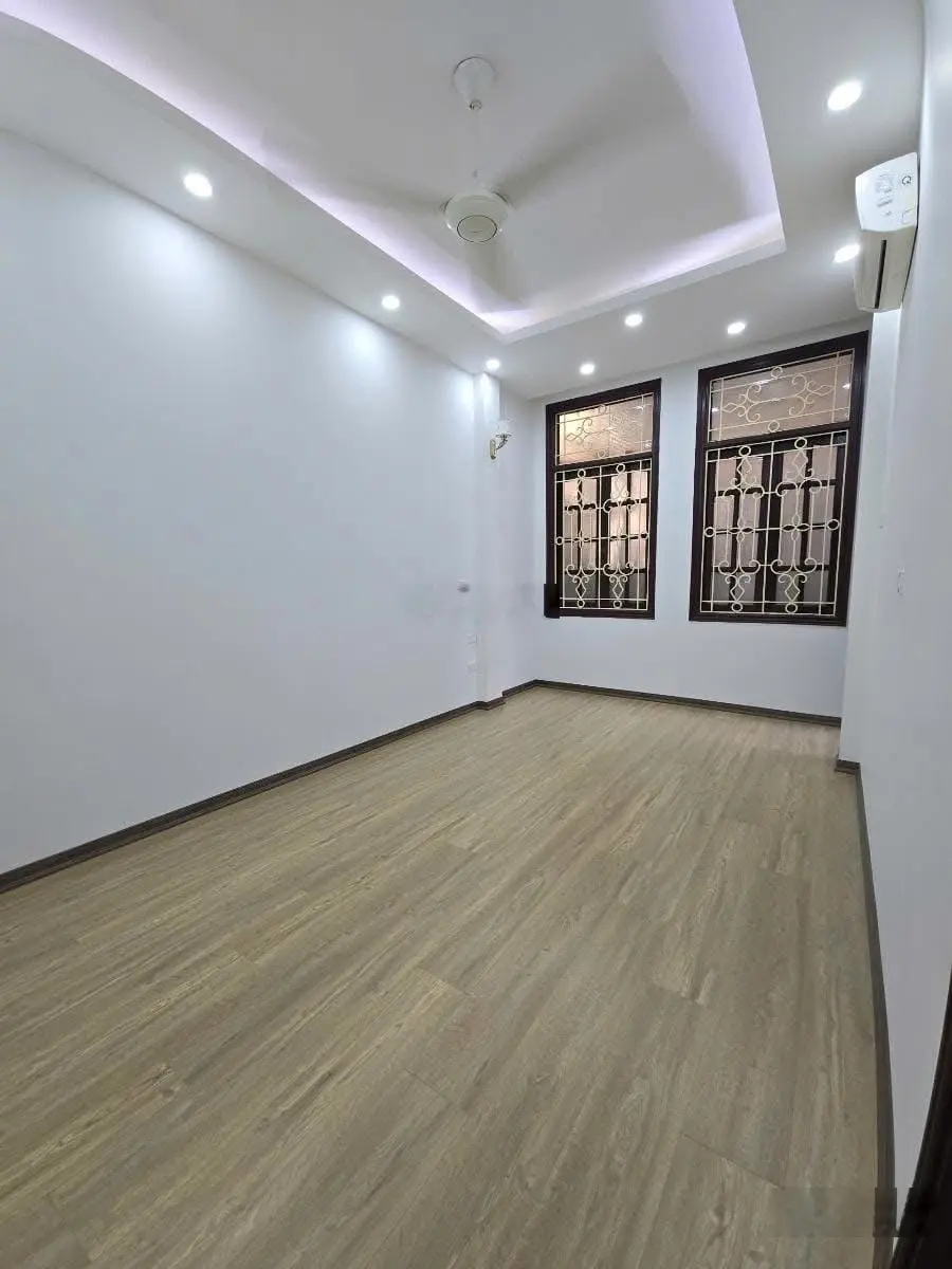 9 tỷ, nhà Vạn Phúc, Hà Đông, 40/50m2 x 5T x mt 5m, ngõ thông ô tô đỗ cửa vào nhà, dân xây chắc chắn