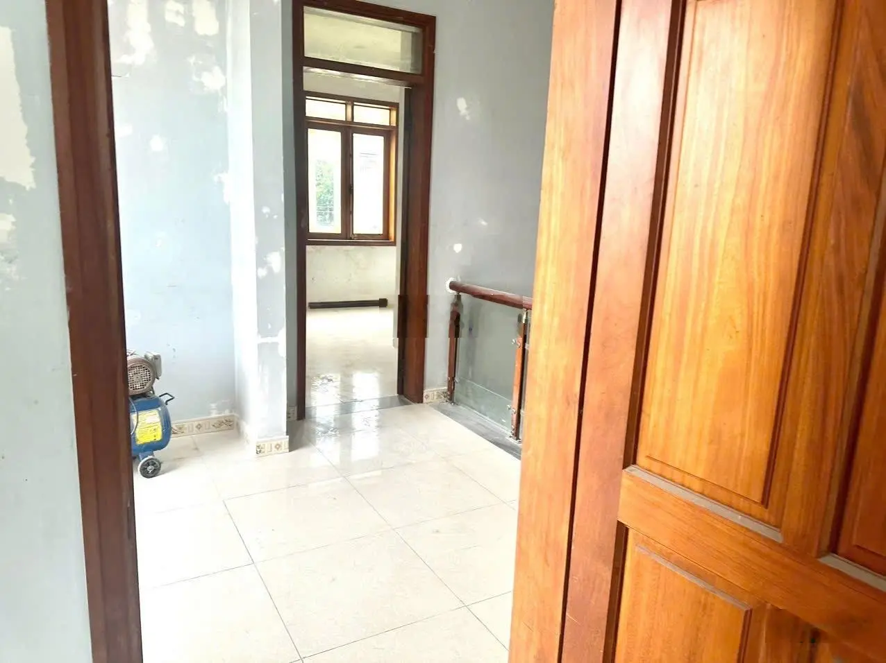 Nhà biệt thự dt 300 m2 bán nhanh lh 0967708098