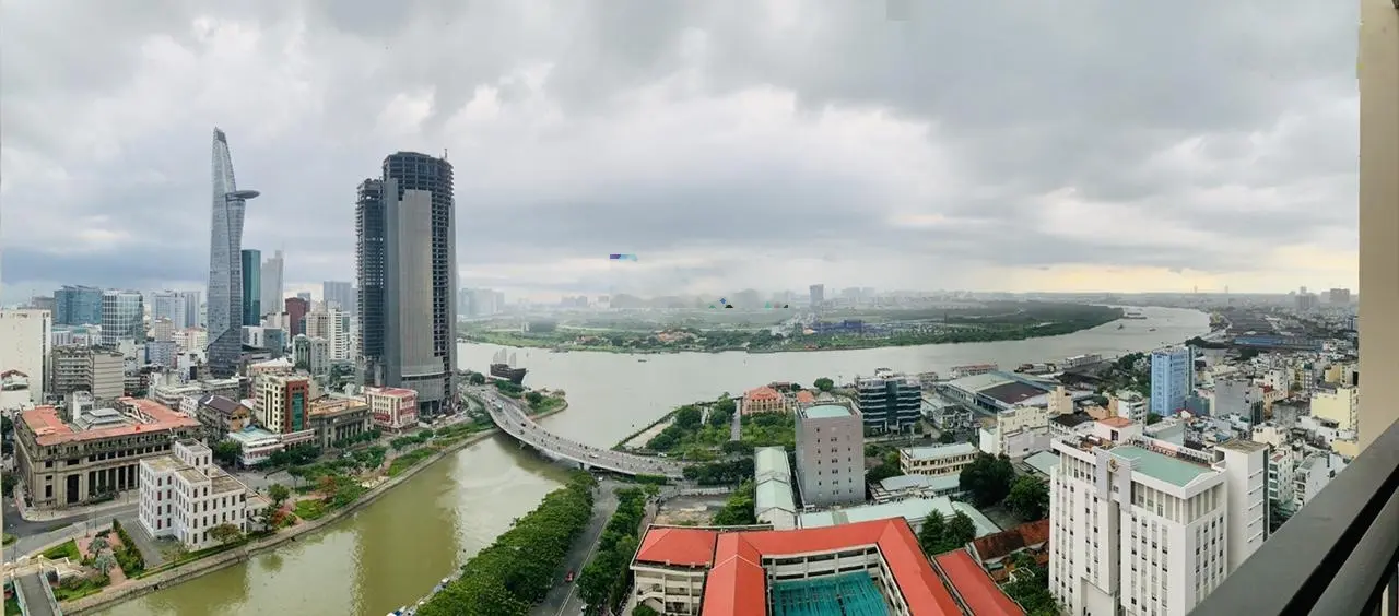 Bán căn hộ Bến Vân Đồn - Saigon Royal 88m2 giá tốt nhất view toàn thành phố. LH: 0909 024 ***