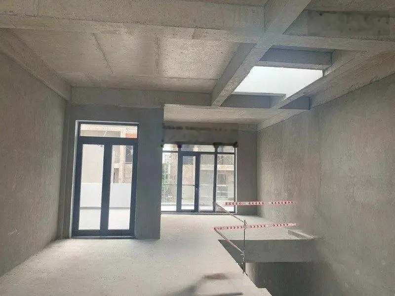 Bán lỗ căn nhà phố 4 tầng 100m2 khu Phố Đông, chỉ 8 tỷ (bao toàn bộ chi phí). LH: 0902746319