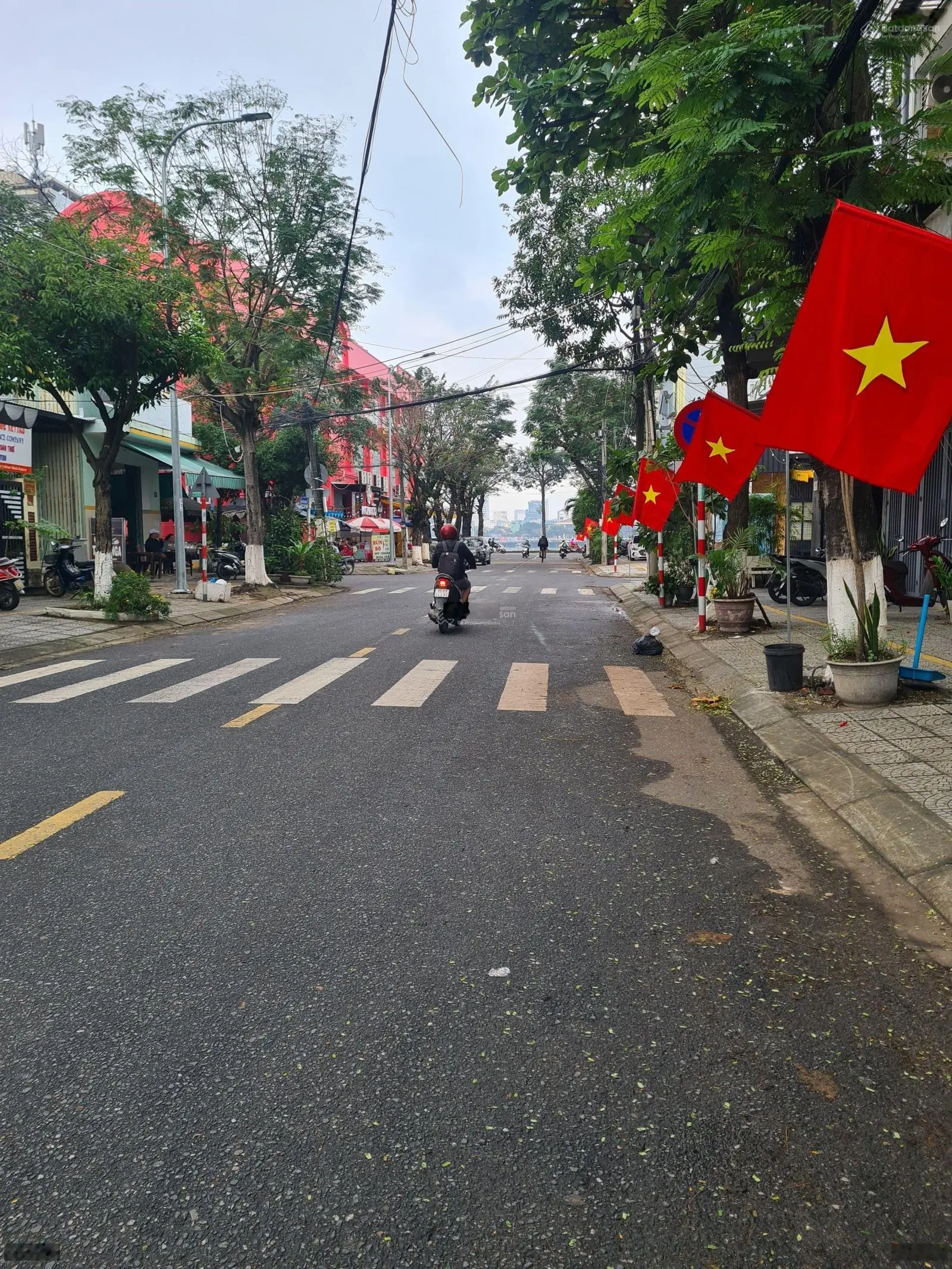 Nhà 2 tầng sát đường Trần Hưng Đạo, cá Chép hóa vàng, Cầu Rồng, TT du lịch Đà Nẵng