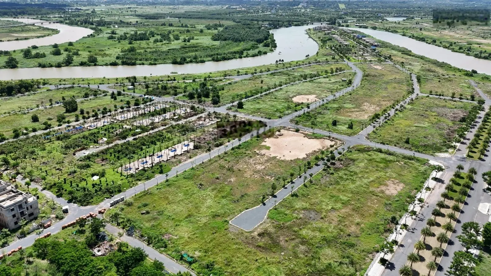 Chuyển nhượng nhà phố Elite 2 Aqua City DT: 6x20m giá: 5.8 tỷ bao phí LH: 0966765282