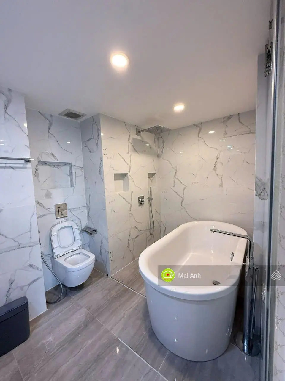 Cần bán căn hộ Saigon Royal VIEW sông Sài Gòn. 2PN-2WC 86m2. Nội thất đầy đủ - Chỉ 7,850 tỷ.