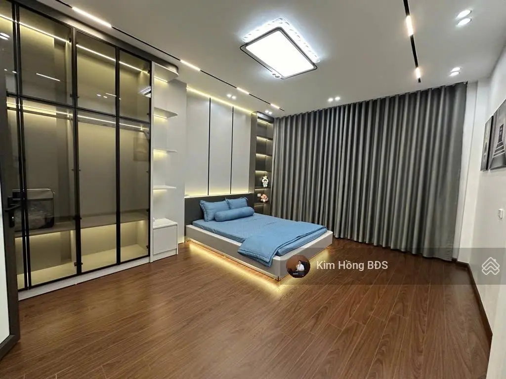 Bán nhà riêng view đẹp, phân lô, ô tô tại Tô Hiệu, 11 tỷ, 42m2, 5PN, 4WC, Hà Đông, Hà Nội