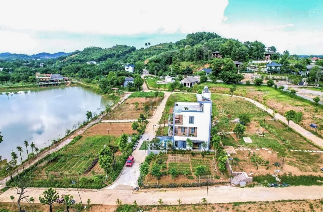 Chính chủ cần bán lô đất 2 mặt tiền, view hồ Yên Bài 445,3m2 có 100m2 TC