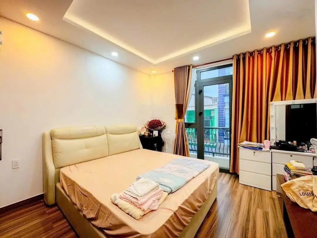 Nhà riêng Nguyễn Tiểu La, Q.10 với 2.65 Tỷ/ 65m2. Sổ hồng riêng. LH Trang Thanh ngay 0909867347