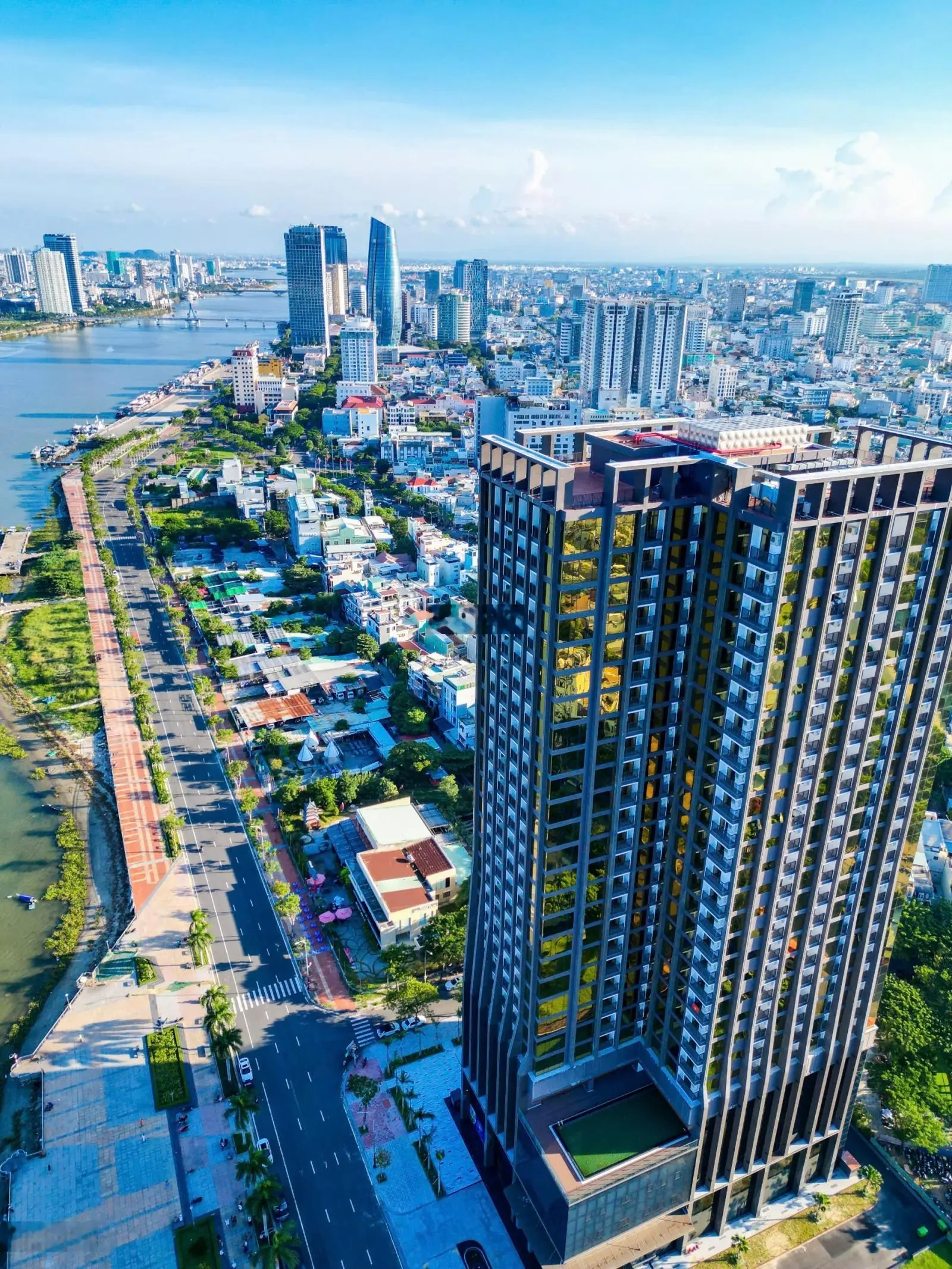 Em gửi đến anh chị căn 2 phòng ngủ sam tower view sông - vịnh biển - núi bàn giao ở ngay giá rẻ