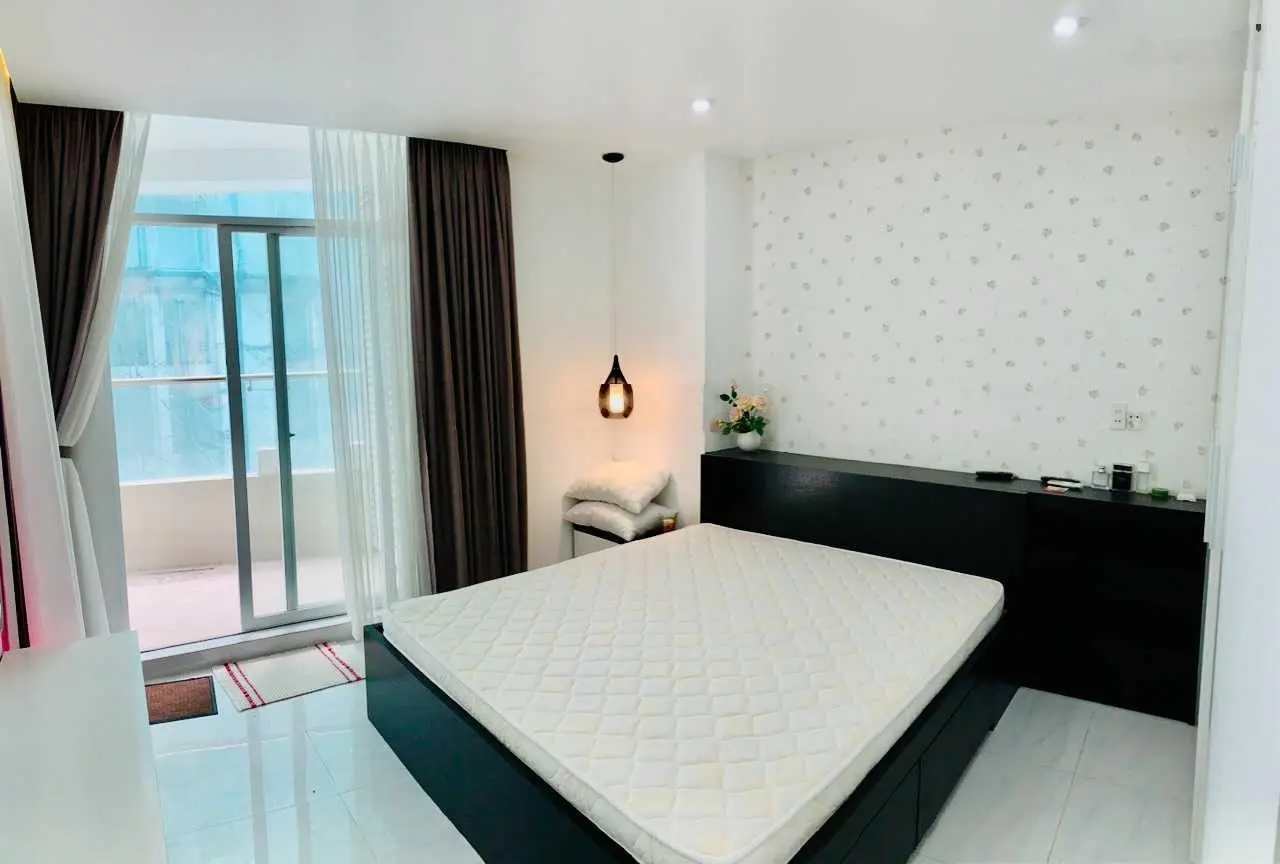 Tôi cần bán nhanh căn hộ Thủy Tiên Building 91m2 full nội thất 84 Trần Phú Vũng Tàu. LH: 0909 271 ***