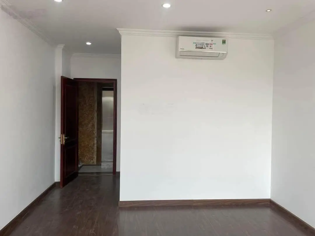 Bán NP mặt phố Lạc Long Quân, 25 tỷ, 45m2, view đẹp Q.Tây Hồ, HN