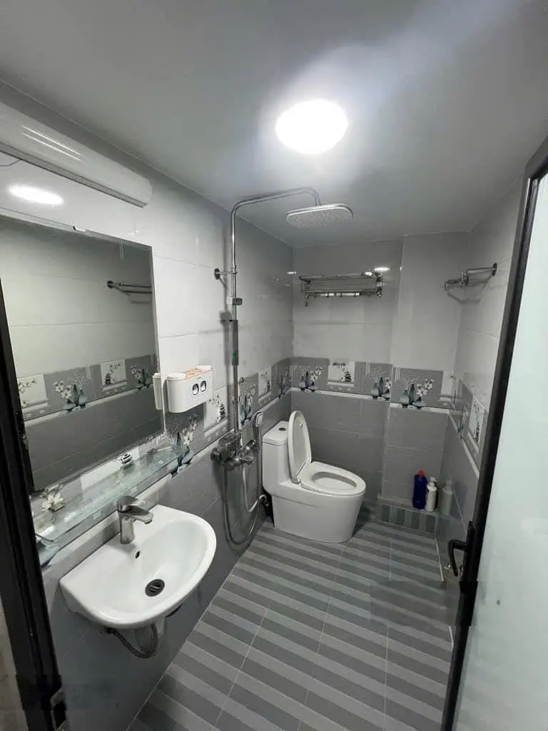 Bán nhà riêng Hữu Hòa, 4,5 tỷ, 30m2, 5 tầng, 3PN, 4WC, pháp lý đầy đủ, giá ưu đãi