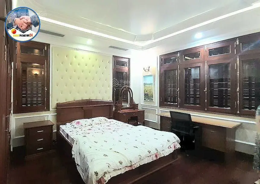 Bán biệt thự Bạch Đằng, Hồng Bàng, Hải Phòng. 250m2, 4 tầng, chỉ 30 tỷ