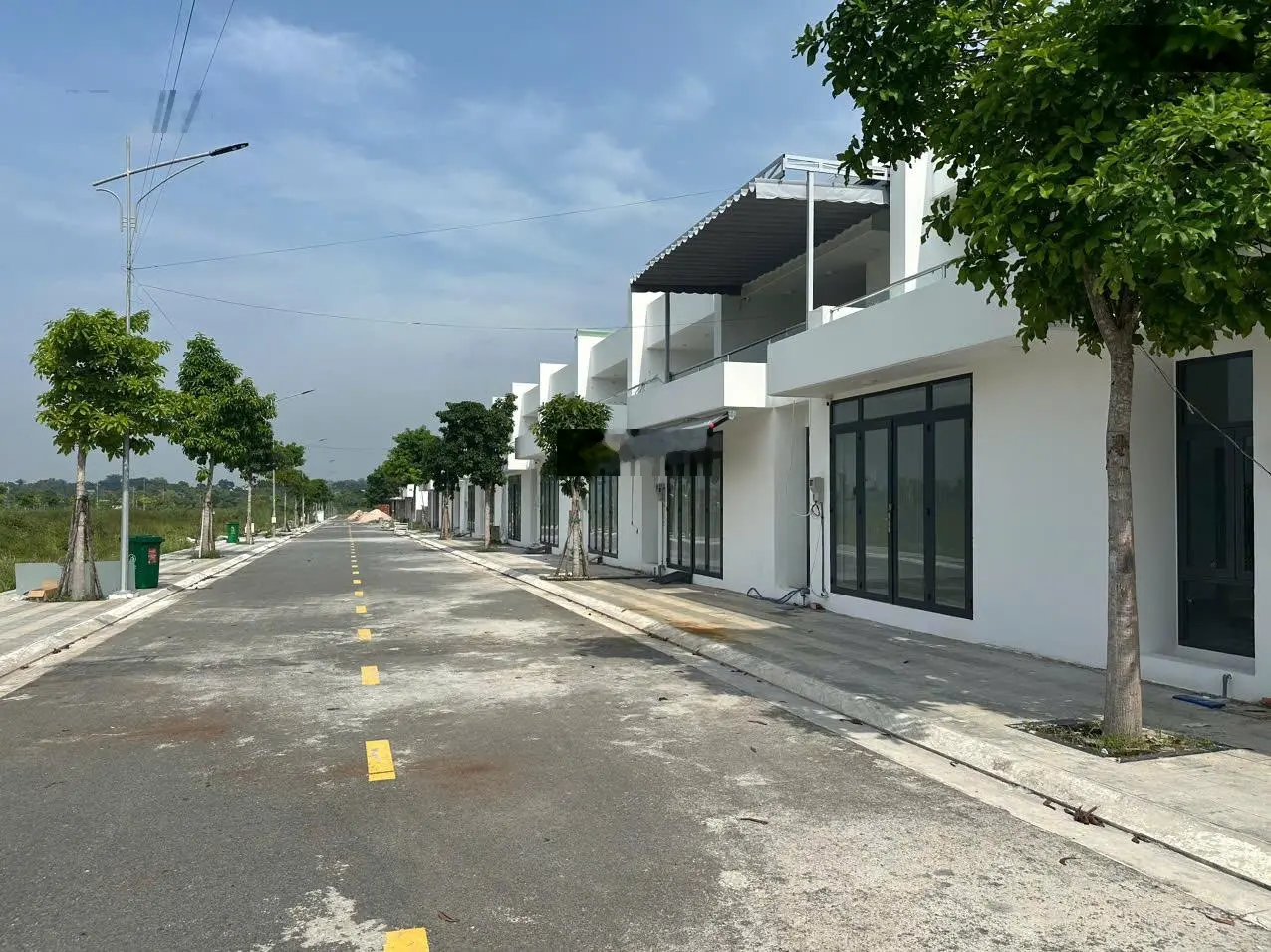 Bán nhanh lô đất KDC Lan Anh 126m2, cách KCN Sonadezi vài bước chân, giá 1 tỷ 1x