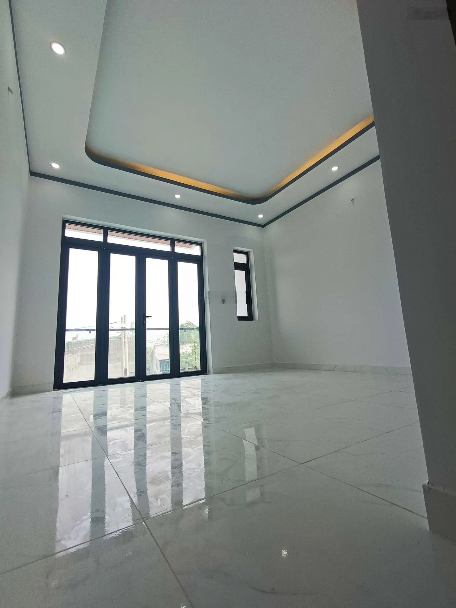 Bán nhà sổ riêng đường 768B, giá 2,05 tỷ, 170m2, nhà đẹp, pháp lý đầy đủ