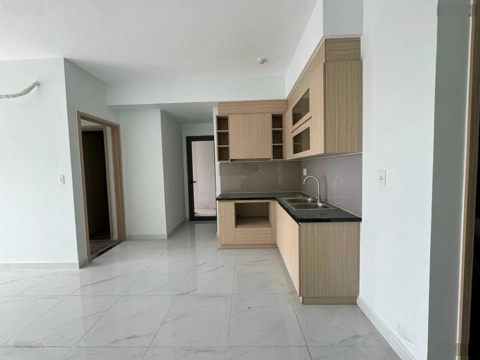 Bán nhanh căn Lovera Vista căn 65m2 - 2PN, 2WC view thoáng - sổ hồng, tặng ít nội thất giá 2,35 tỷ