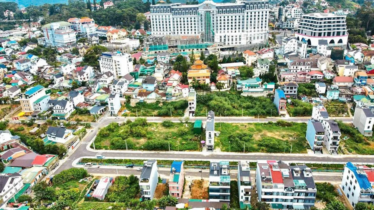 Giá đầu tư đất 3 mặt tiền KQH Phạm Hồng Thái, cách Hồ Xuân Hương 900m 90m2 ngang 4,5m chỉ 9,8 tỷ