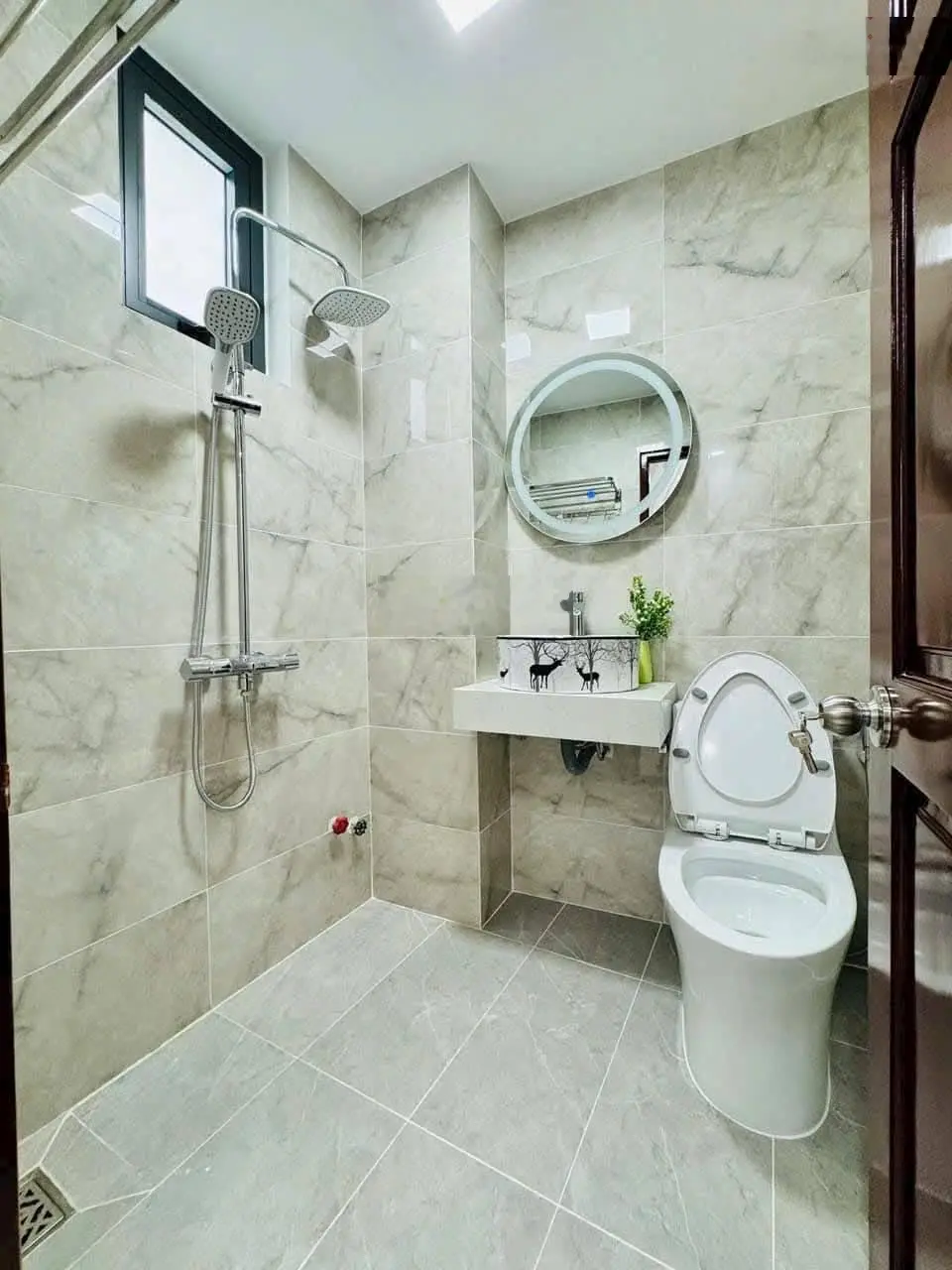 Bán căn nhà đường Nguyễn Kiệm, Phường 3, Q. Gò Vấp. Giá: 6.5 tỷ/62 m2, có SHR. LH: 0984555724