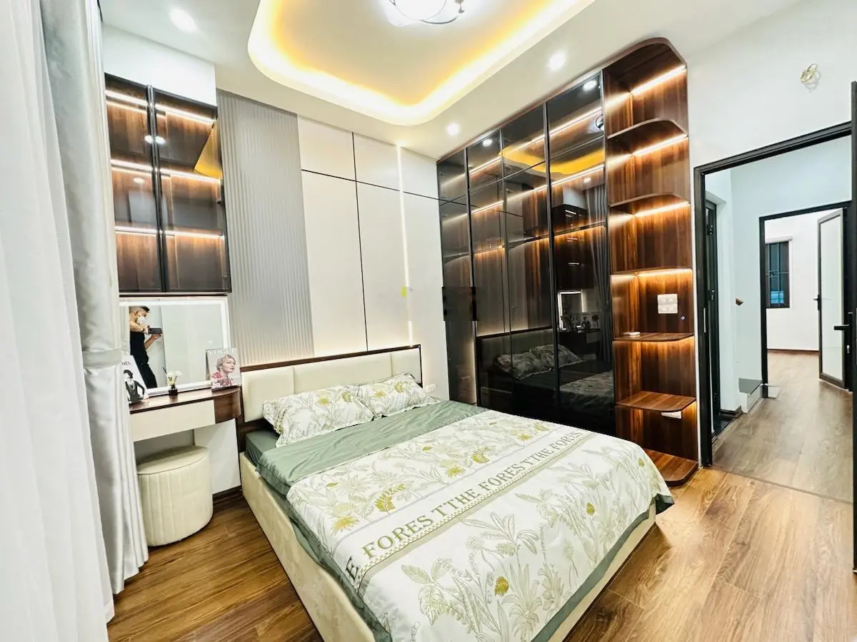 Nhà riêng 4PN, 3WC, giá siêu hời 7,9 tỷ, 40m2 tại Vương Thừa Vũ, Khương Mai, Thanh Xuân