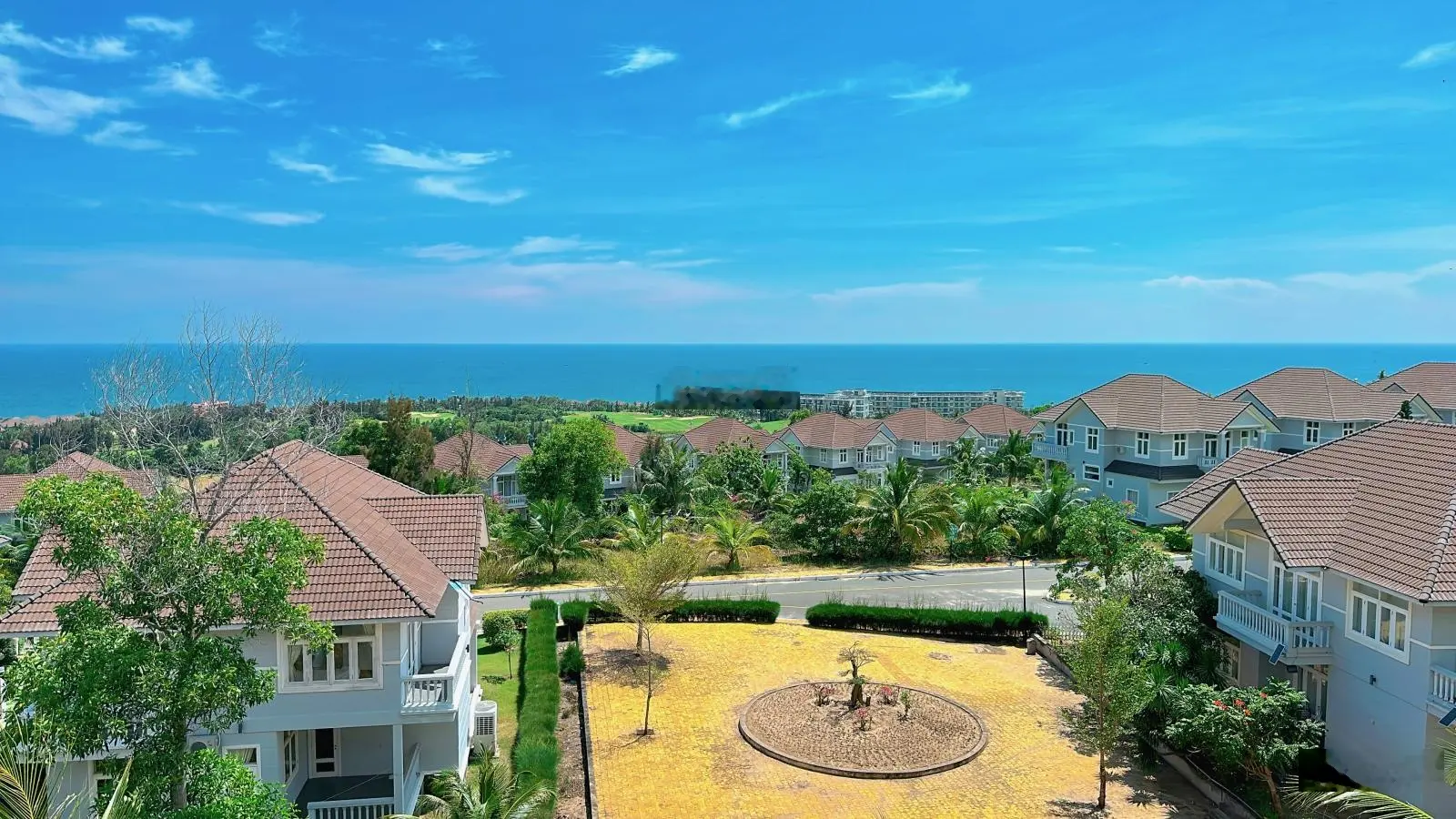 Tôi cần bán căn biệt thự Sealinks City view biển và view sân golf rất đẹp trung tâm vị trí số 1