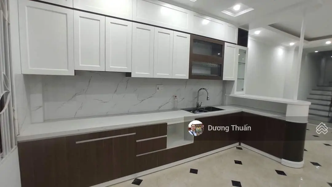 Bán nhà phố Nguyễn Văn Cừ 40m2 6tầng thang máy, lô góc, thông, ô tô, kinh doanh, nhỉnh 8 tỷ