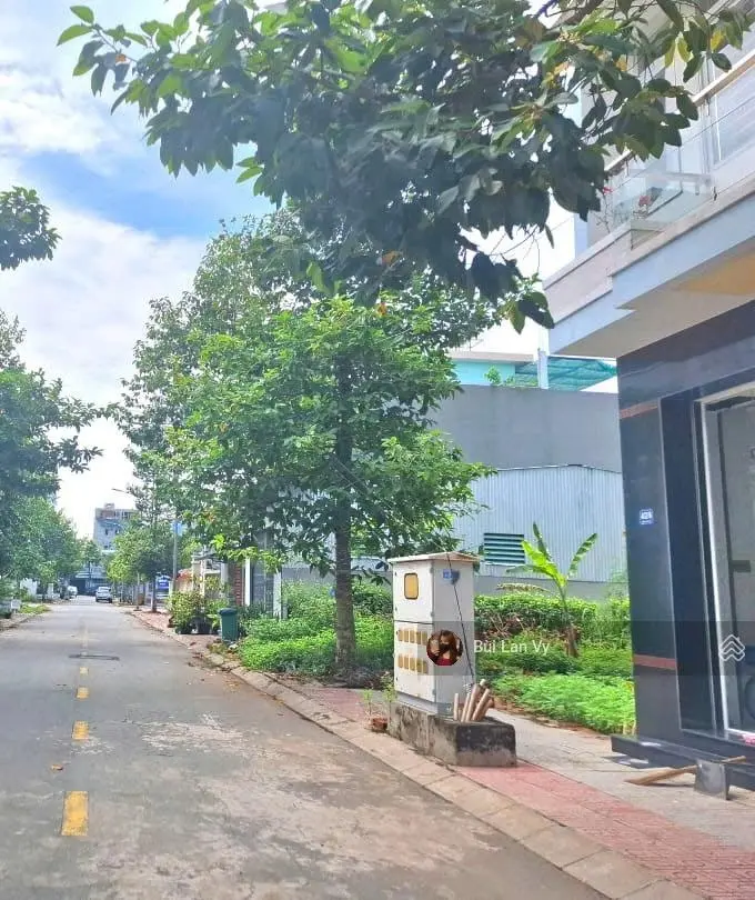 Bán gấp Lô đất MT, Đường Hồ Văn Nhánh, Phường 10, Mỹ Tho, Tiền Giang. DT:140m2/458 triệu,