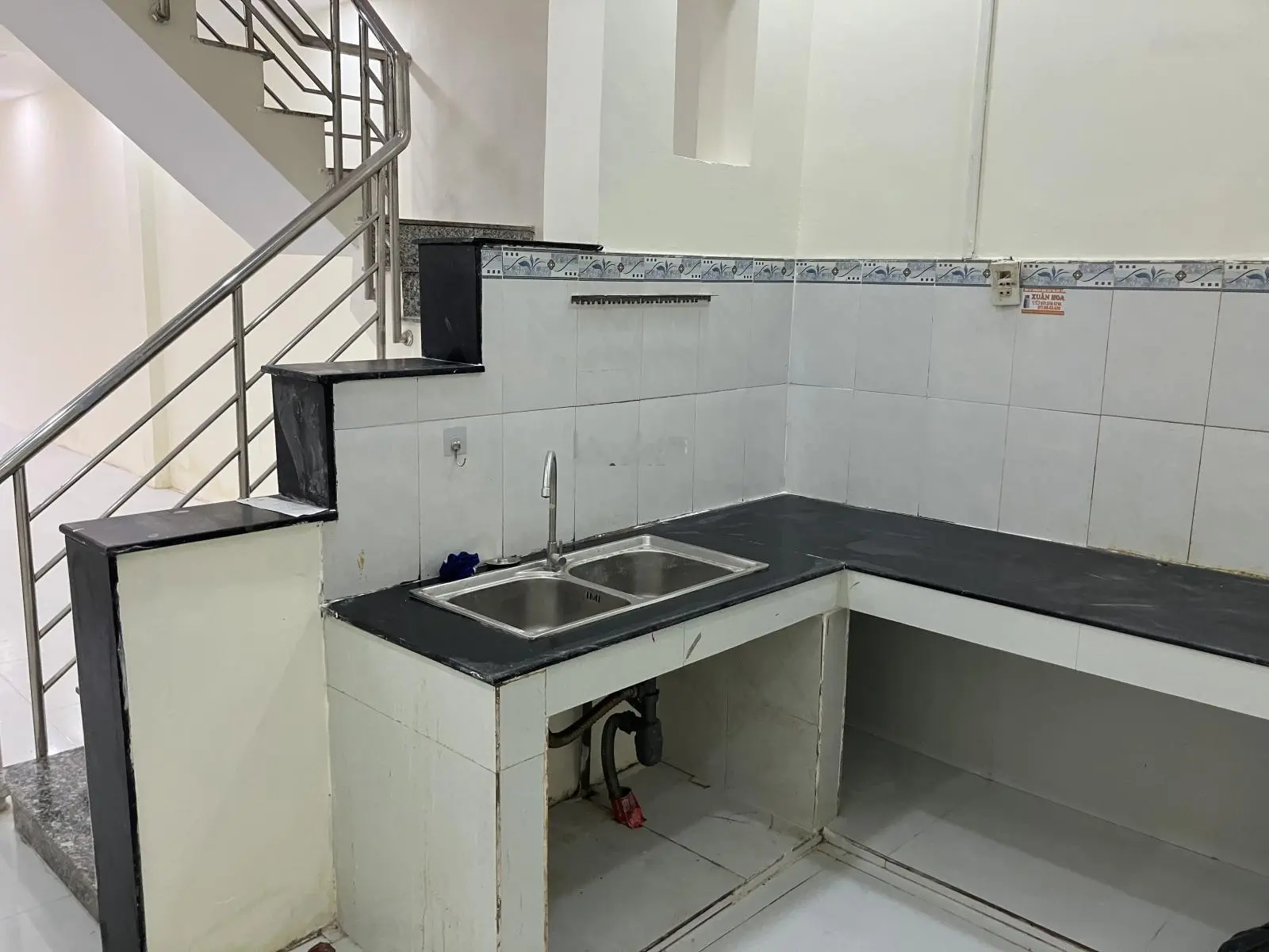 Bán nhà mặt phố 12 Rạch Cát, 4,7 tỷ, 60m2, 2PN, 1WC, Q8, HCM