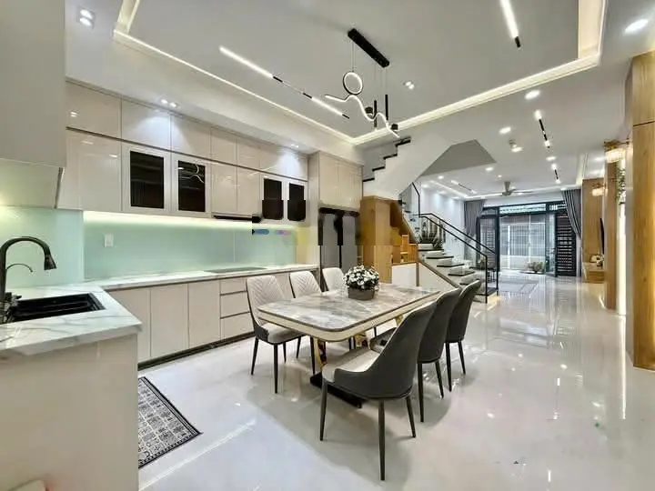 Cần bán nhanh nhà tại Đường Cô Giang Quận 1, Hồ Chí Minh, 48 m2. Sổ riêng. LH 0328316455